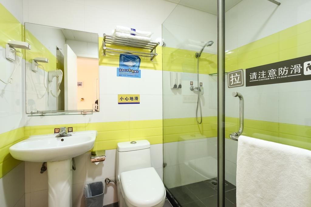 7Days Inn Guangzhou Meihuayuan Metro Station Exterior foto